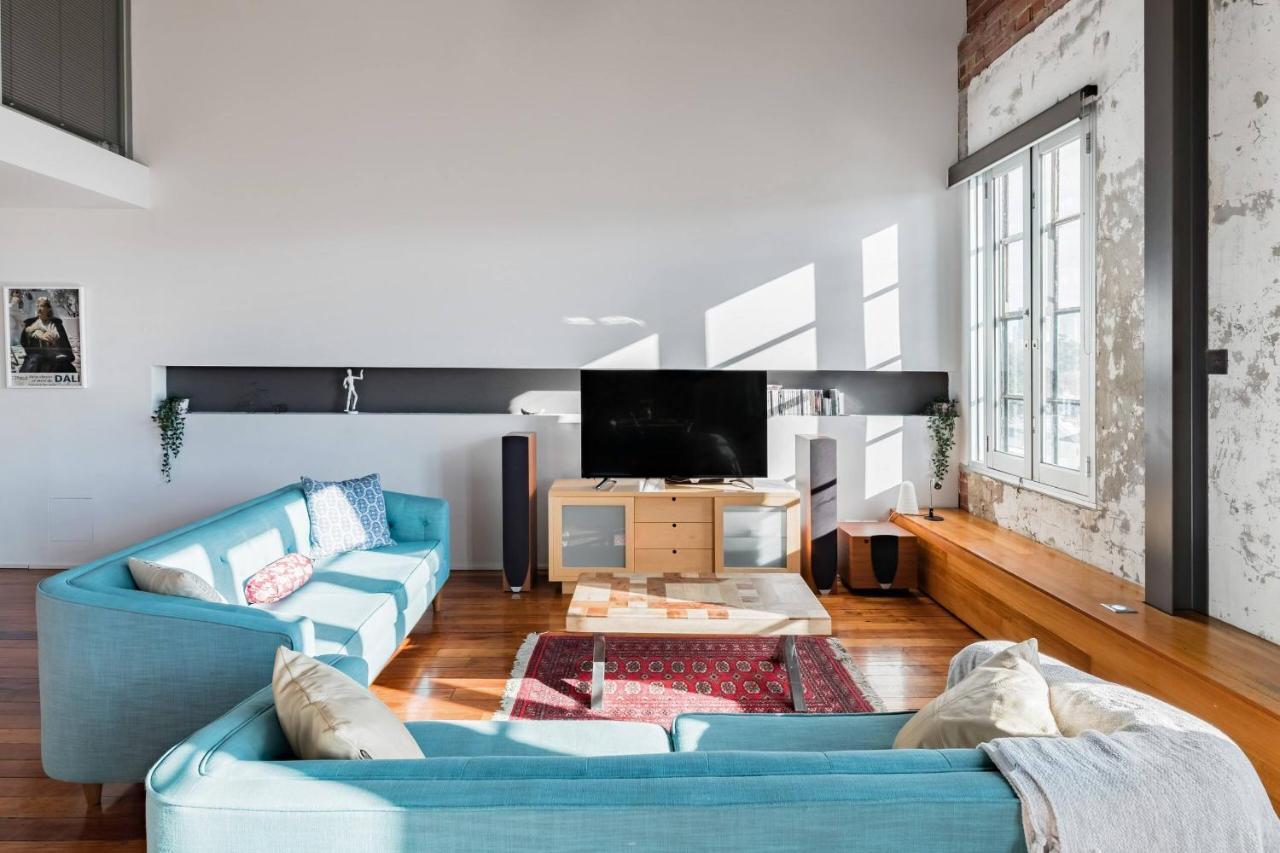 Radiant Richmond Warehouse Apartment *