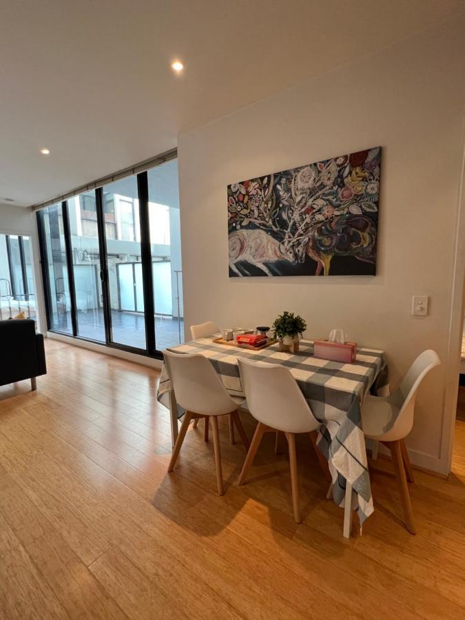 Beachside Sunshine Lifestyle-great Price-entire Aprt At Port * Melbourne