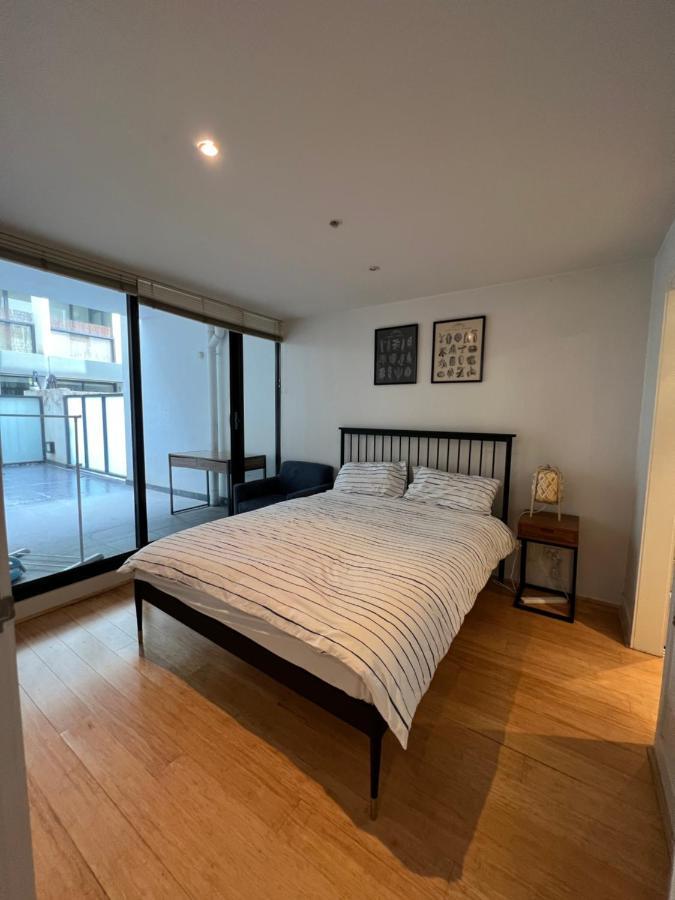 Apartment Beachside Sunshine Lifestyle-great Price-entire Aprt At Port Melbourne