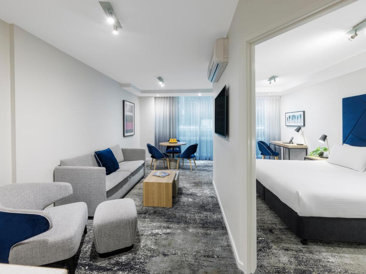 Brady Flinders Street 4* Melbourne