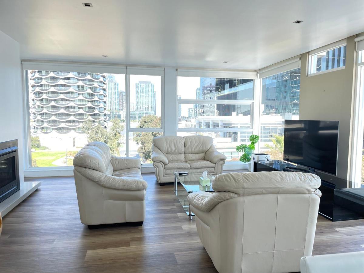 Docklands Luxury Penthouse Right Above The District Docklands * Melbourne