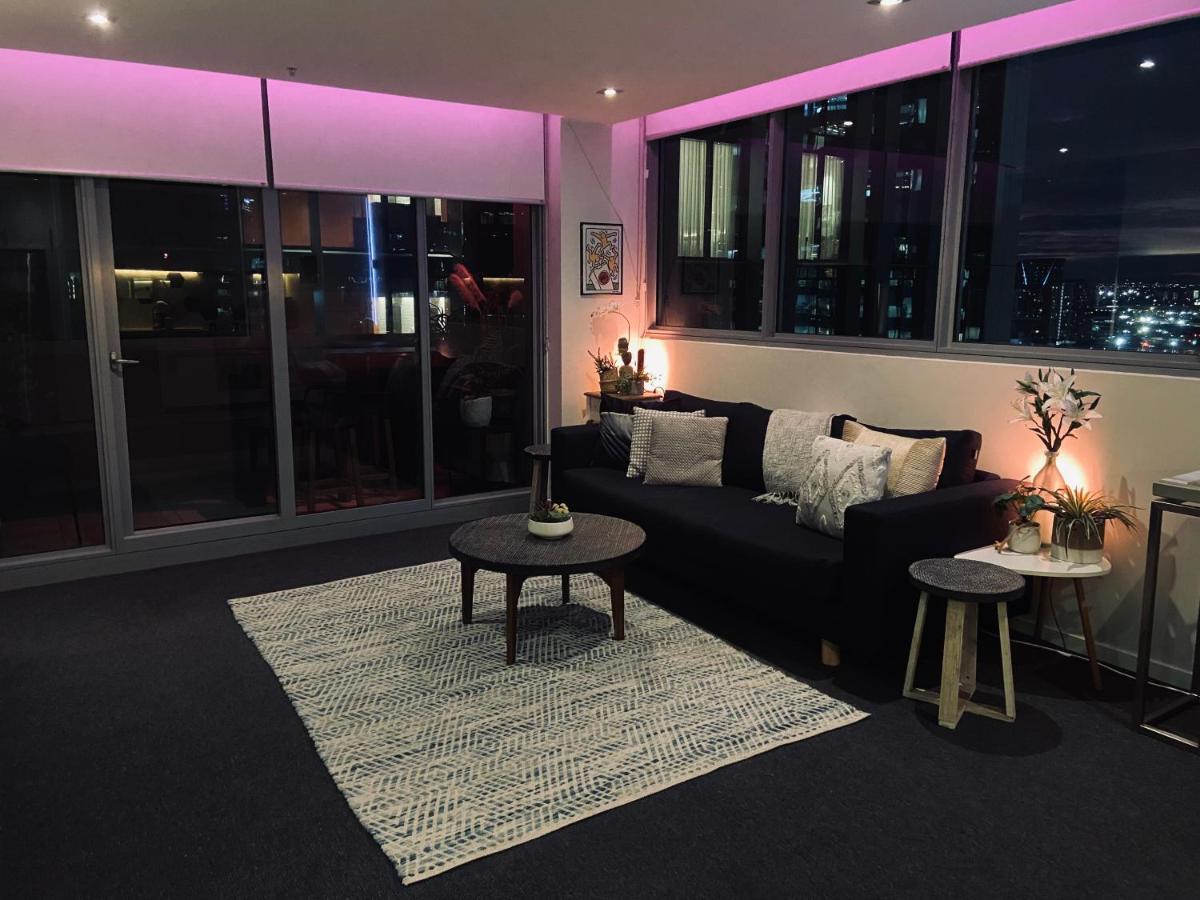 La Sky Boutique - Pool, & Sauna Apartment *
