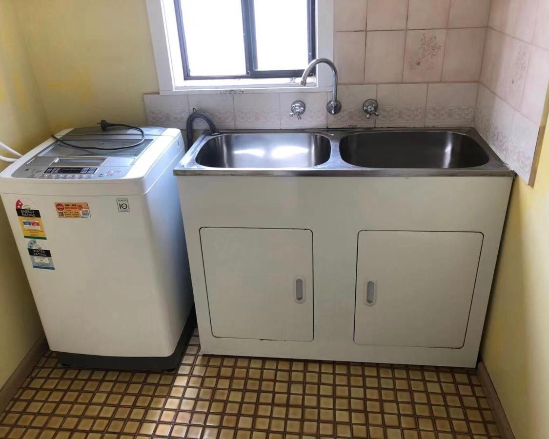 Homestay A Single Near The Railway Station Melbourne