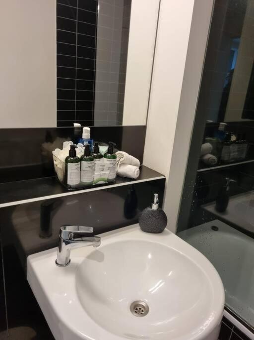 Collins St, Southern Cross, 2 Bd, Parking, Free Wifi Melbourne