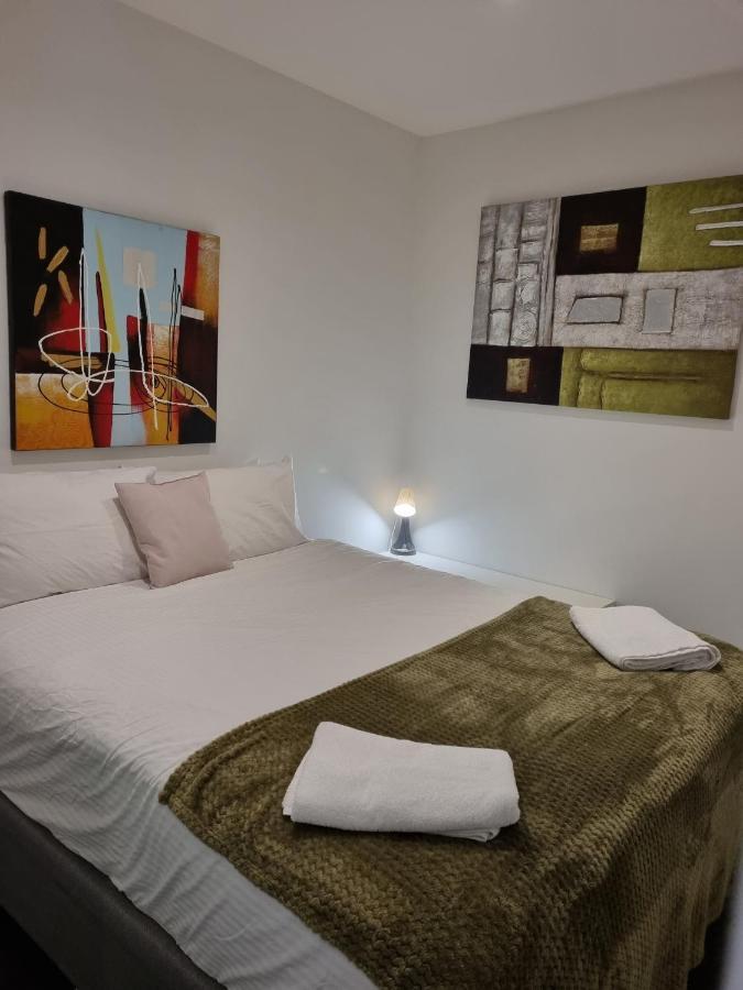 Collins St, Southern Cross, 2 Bd, Parking, Free Wifi *
