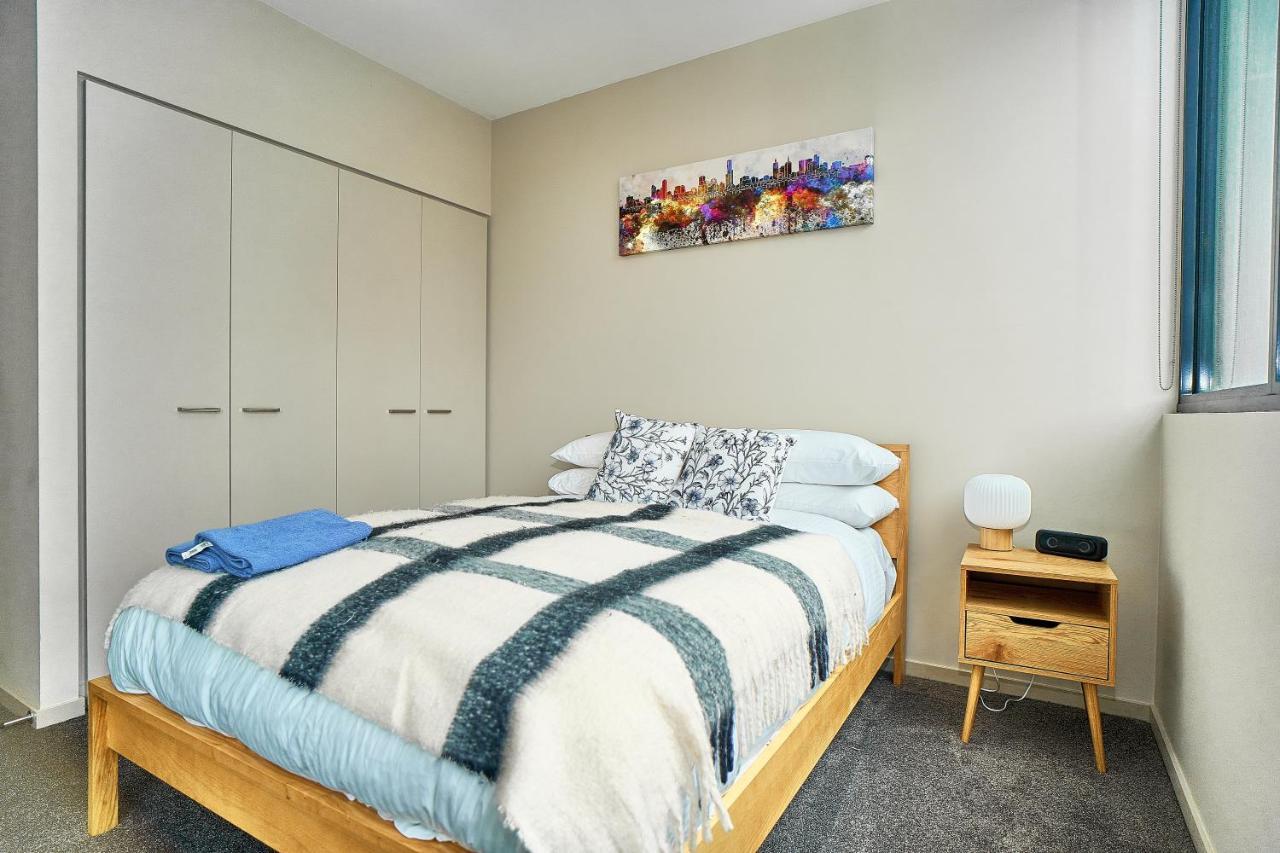 Lifestyle 2bed, 2bath Apartment, Parking & Pool Apartment