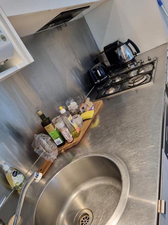 Collins St, Southern Cross, 2 Bd, Parking, Free Wifi