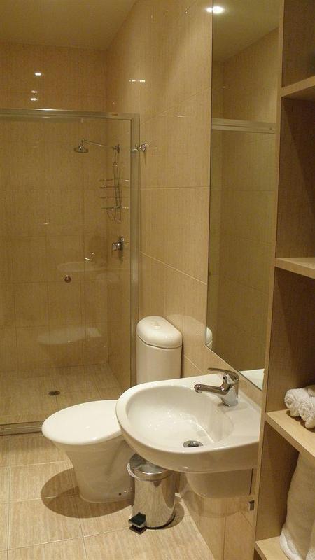 Charsfield Hotel Melbourne