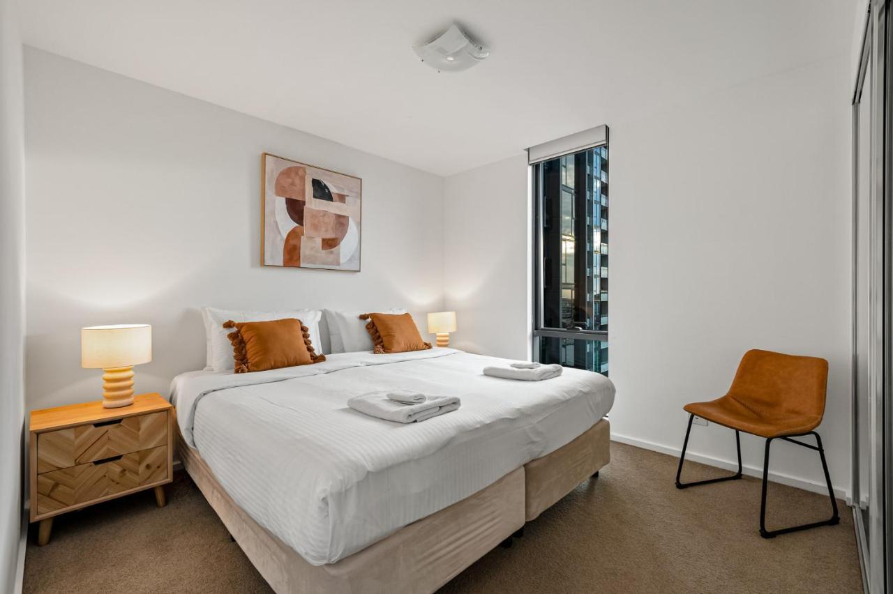 Exclusive - Mainpoint * Melbourne