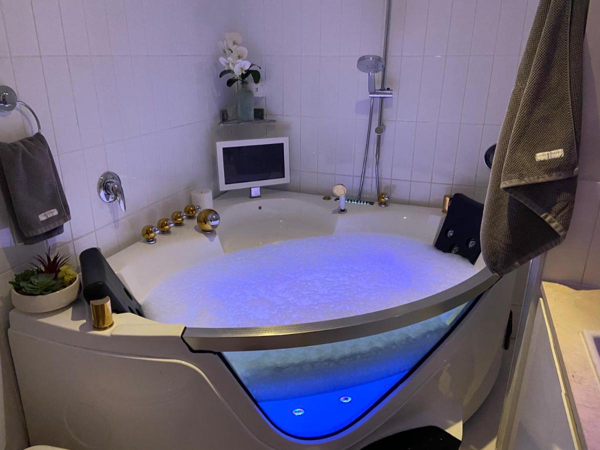 La Sky Boutique - Pool, & Sauna * Melbourne