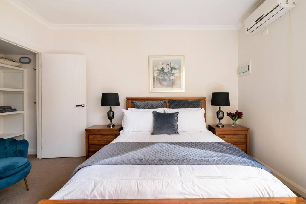 Design/bright/cosy Townhouse Between Airport &city * Melbourne