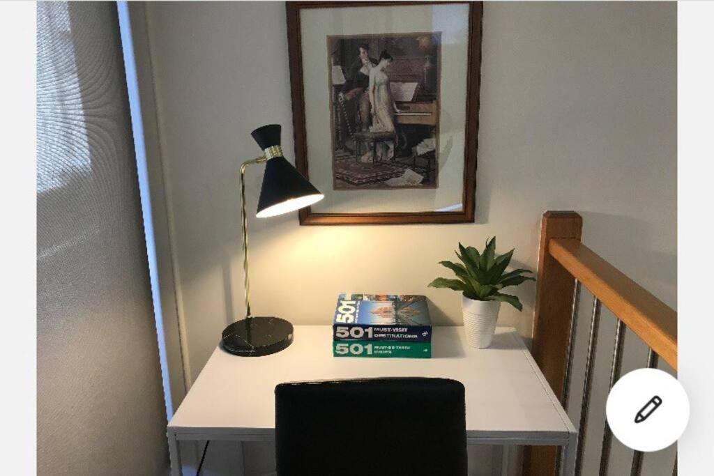 Design/bright/cosy Townhouse Between Airport &city Melbourne