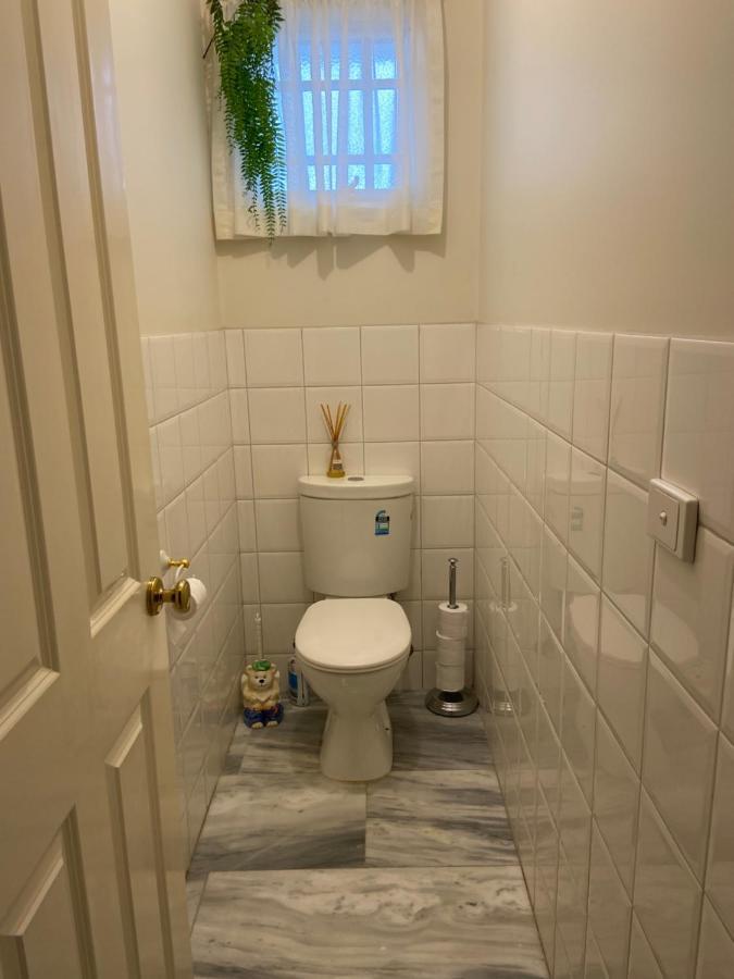Cosy Private Easy Access To & Airport Melbourne