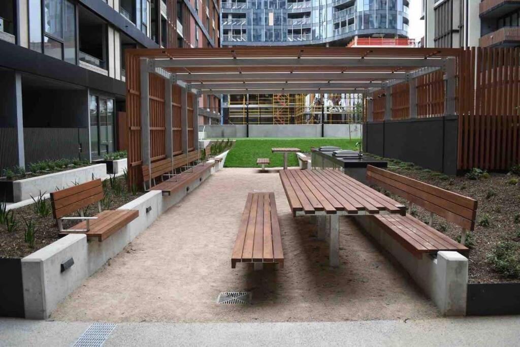 2br Mason Square @ Moonee Ponds *