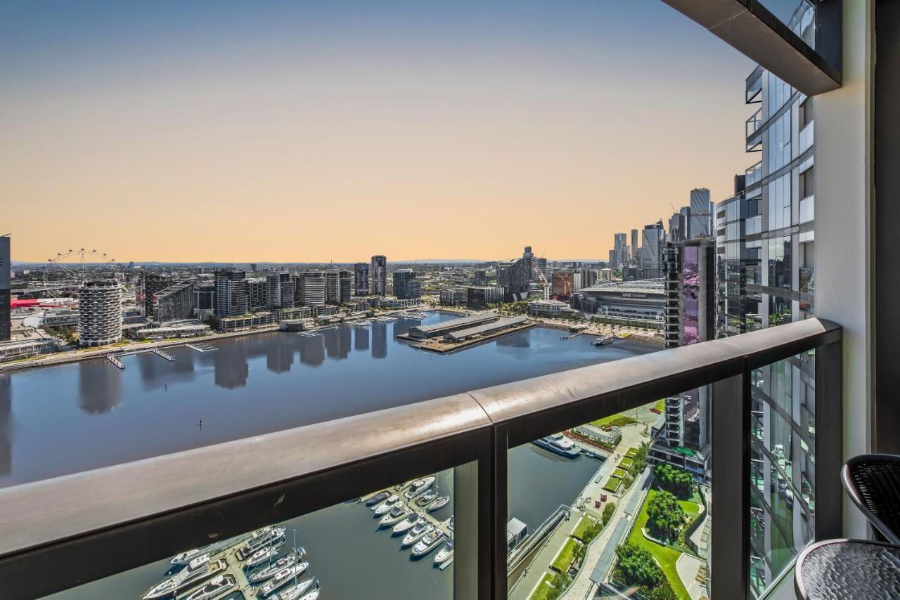 2 Bedroom, 2 Queen Bed, 2 Bath, Large Balcony, Waterfront Living. 106sqm Apartment *