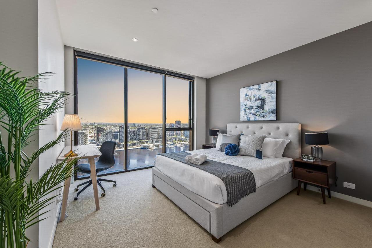 2 Bedroom, 2 Queen Bed, 2 Bath, Large Balcony, Waterfront Living. 106sqm Apartment