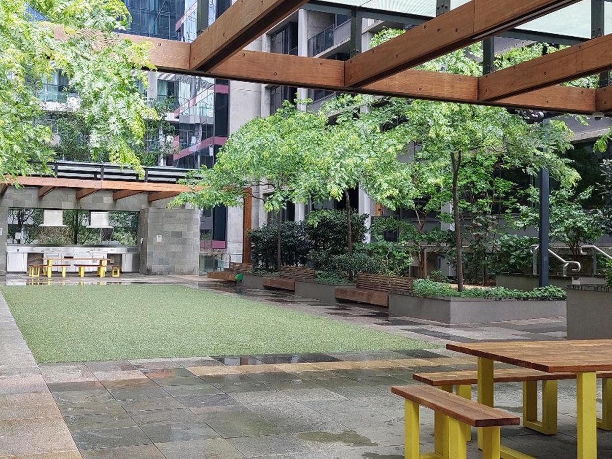 Apartment Cbd Modern 2b2b Apt, Indoor Pool Sauna, View