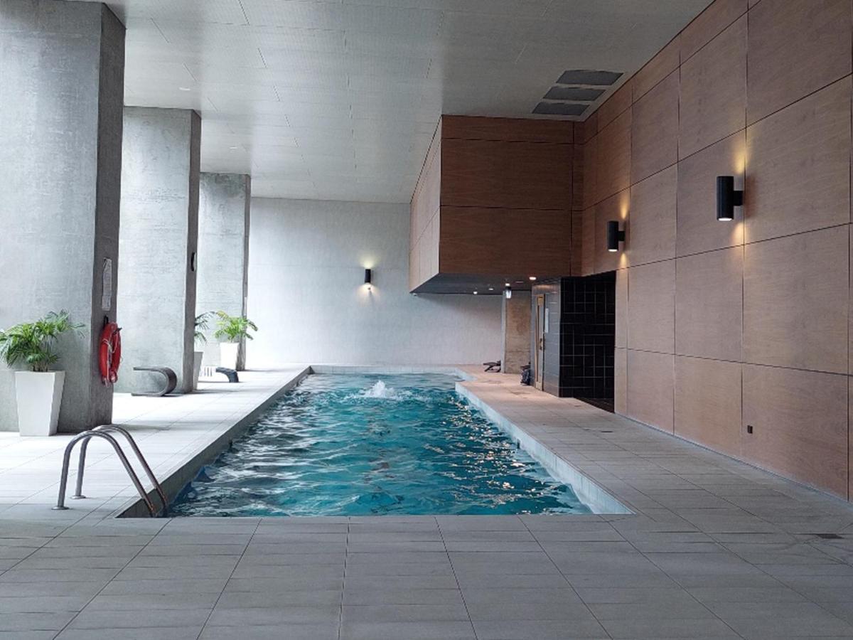 Apartment Cbd Modern 2b2b Apt, Indoor Pool Sauna, View Melbourne