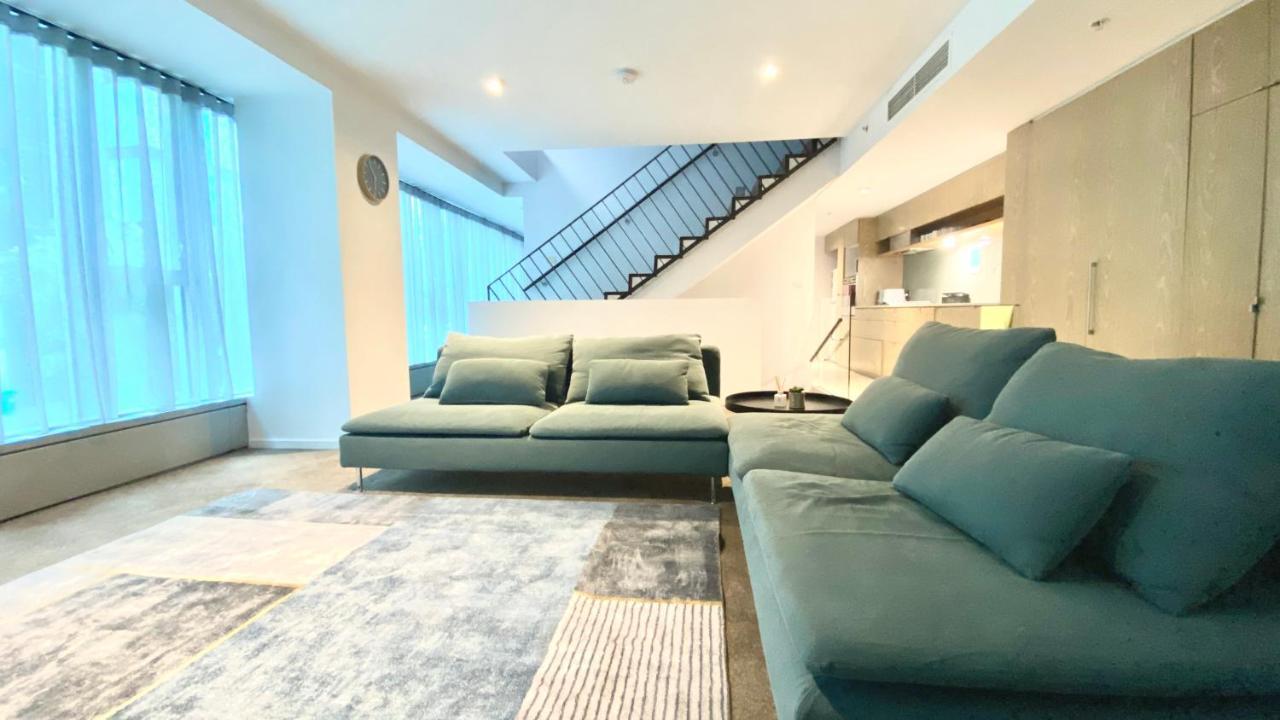Apartment Luxury 3-storey Loft With Free Parking On Premises