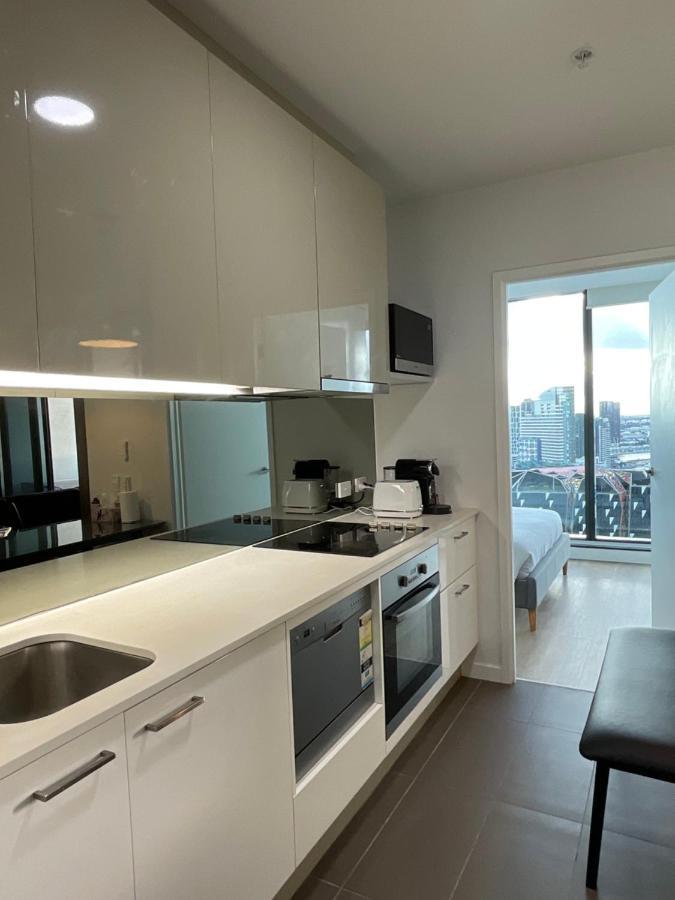 Apartment Super Luxury 2 Bedroom Well Furnished With Marvellous Views Convenient Location 1 Free Parking