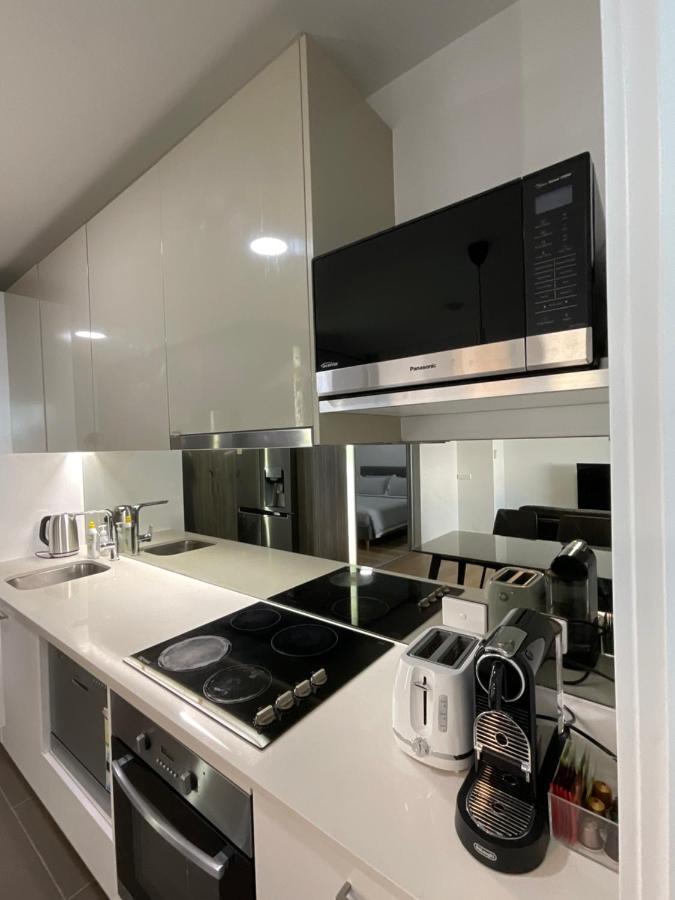 Super Luxury 2 Bedroom Well Furnished With Marvellous Views Convenient Location 1 Free Parking