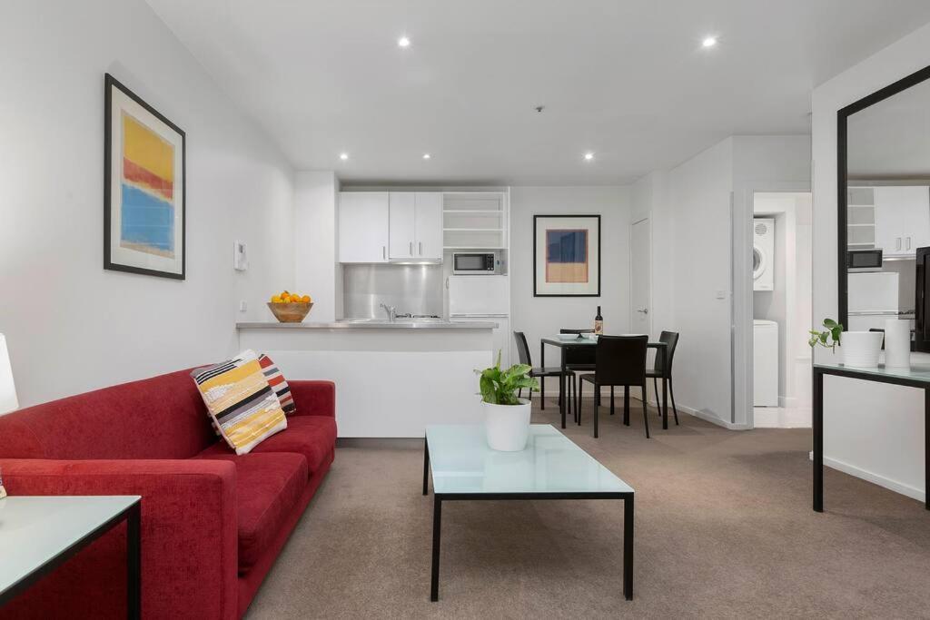 107 Astral Melbourne