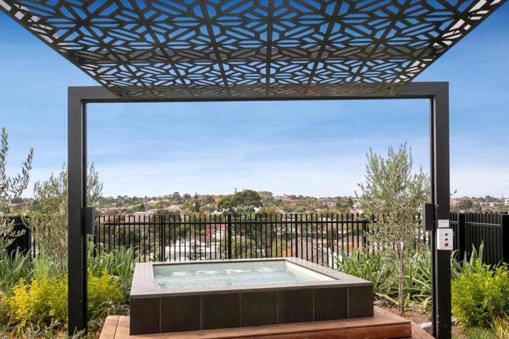 Apartment Staycentral - Hawthorn East - Study, 2 Car Spaces
