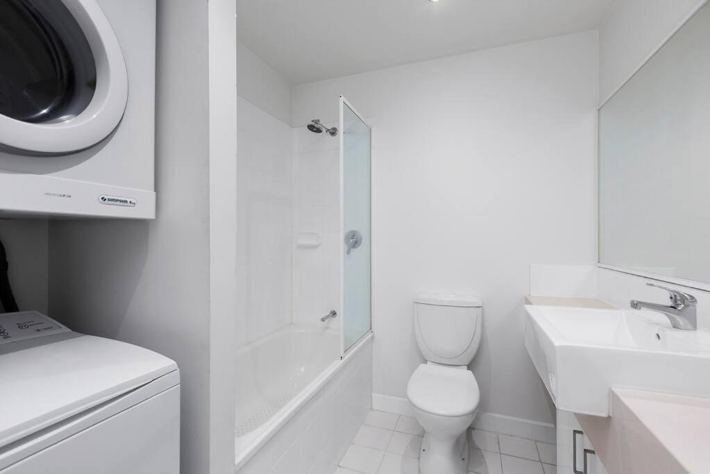 107 Astral Melbourne