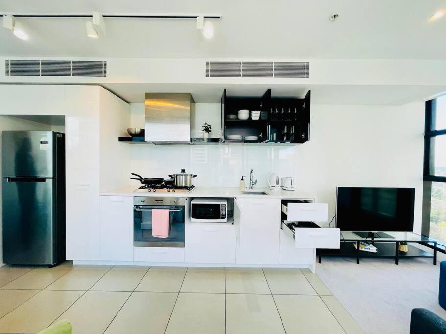 Cozy Unit Close To Parliament W/amazing Views Apartment *
