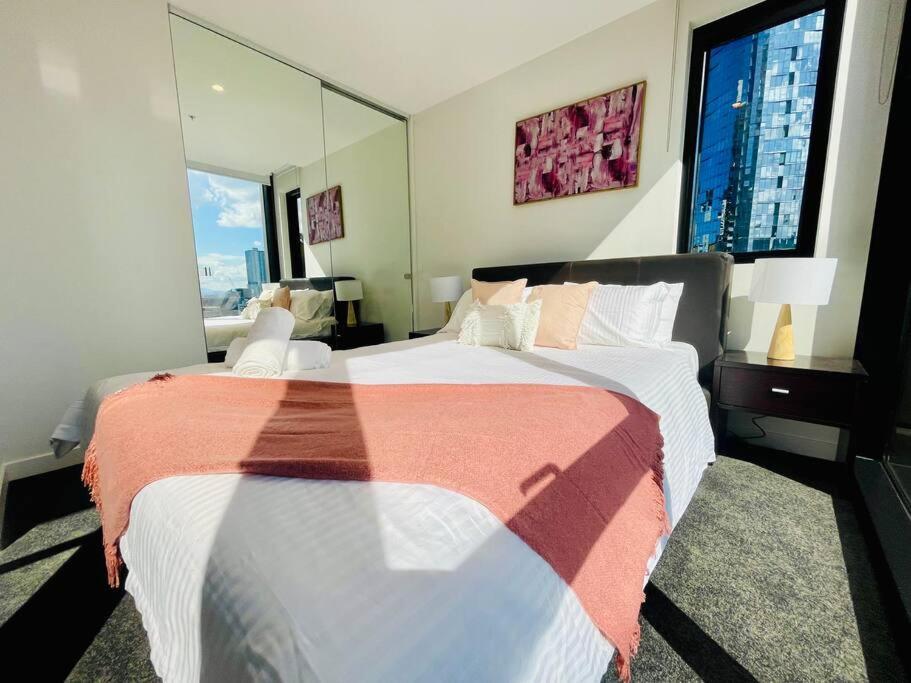 Comfy Unit In Front Of Crown W/ Free Parking Apartment *