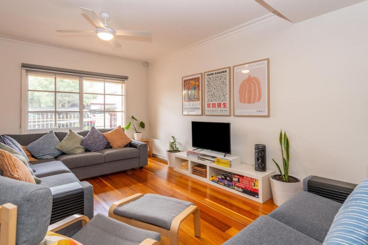 Brunswick 3bdrm Townhouse, With Parking By Custom Hosting Holiday home Melbourne
