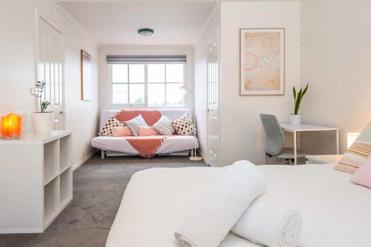 Holiday home Brunswick 3bdrm Townhouse, With Parking By Custom Hosting
