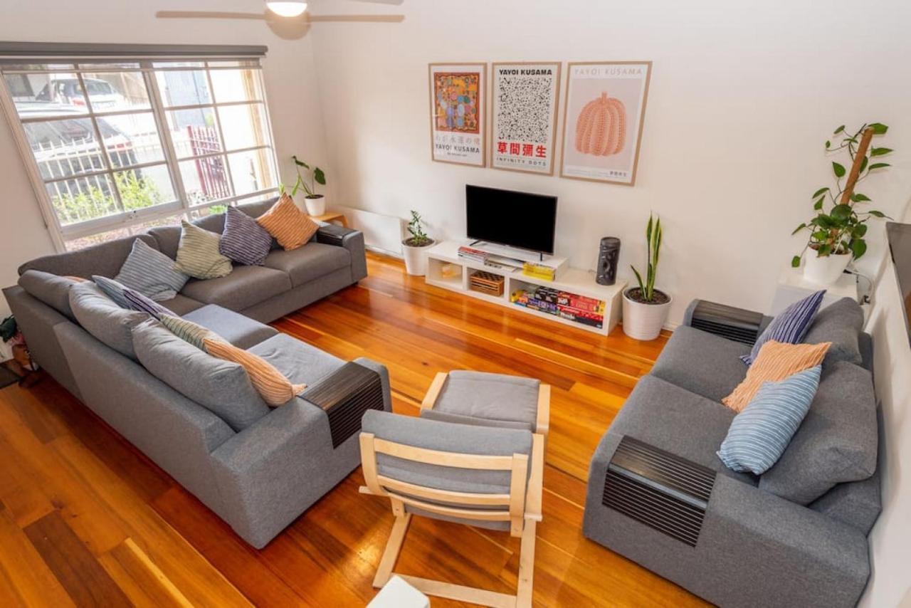 Brunswick 3bdrm Townhouse, With Parking By Custom Hosting Holiday home *