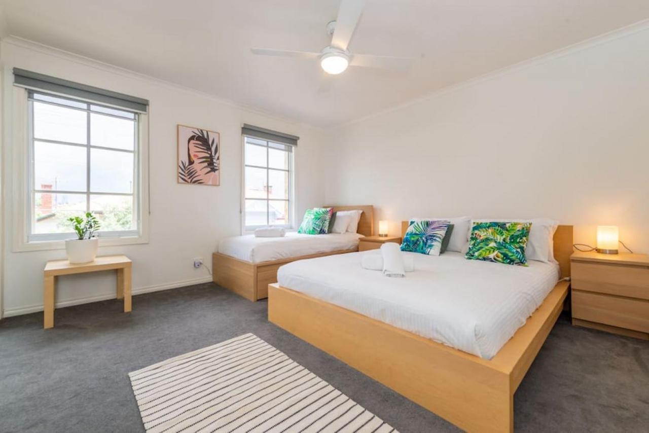 Brunswick 3bdrm Townhouse, With Parking By Custom Hosting Holiday home *
