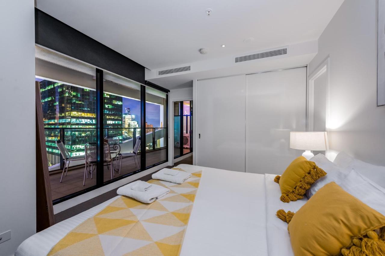 Exclusive - Wrap Apartment *