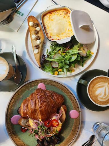 Exclusive 2b2b Swanston Central With Netflix Wifi *