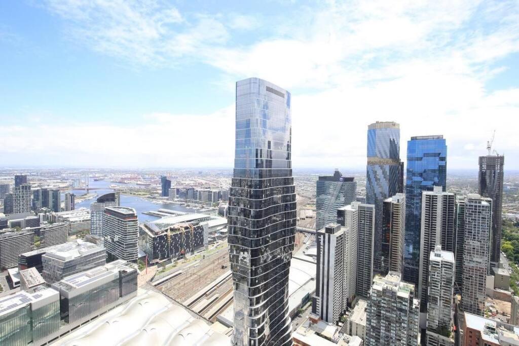 2b2b In Collin Street * Melbourne