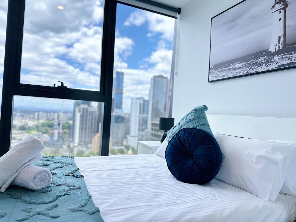 Beautiful Skyview Cbd Highrise 3beds With Carpark Available *