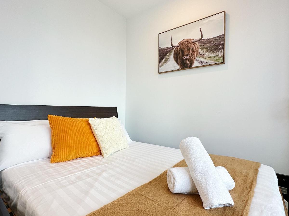 Beautiful Skyview Cbd Highrise 3beds With Carpark Available Melbourne