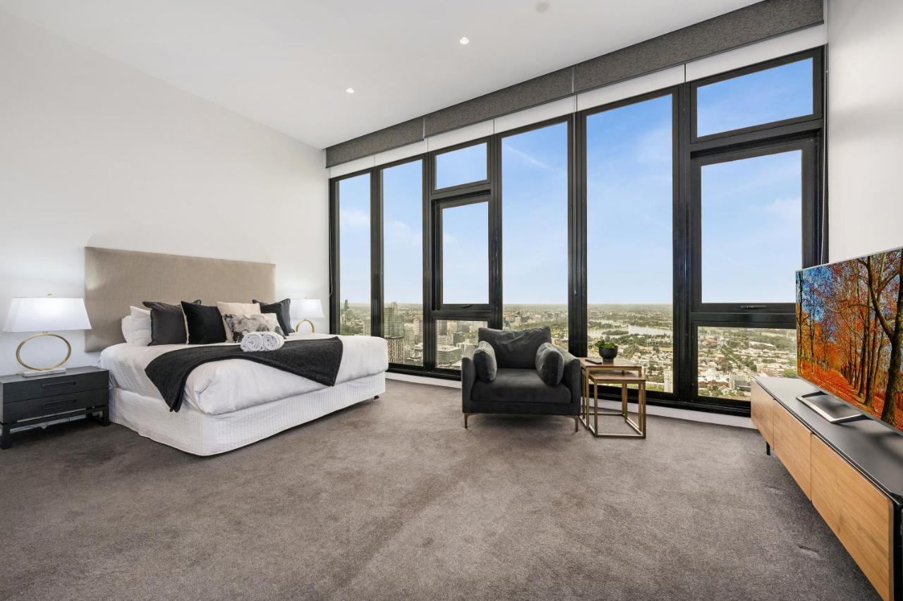 Panoramic Skyview Penthouse Melbourne