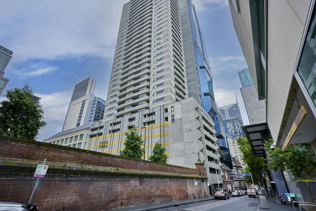 Apartment Intimate In Cbd Melbourne