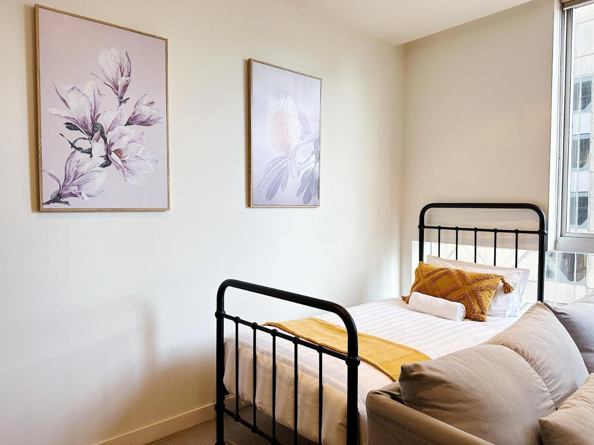 Luxe Qv With Indoor Pool & Gym Apartment