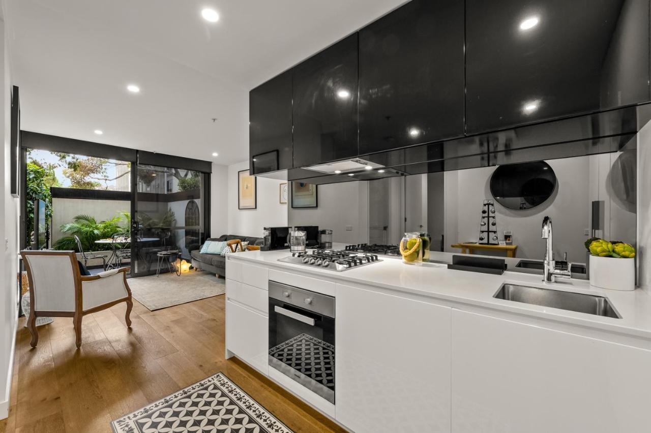 Staycentral - Hawthorn East - Study, 2 Car Spaces *