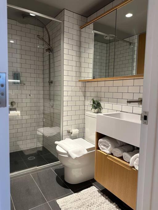 Apartment Lighthouse 3 Bedroom In The Heart Of The Cbd *