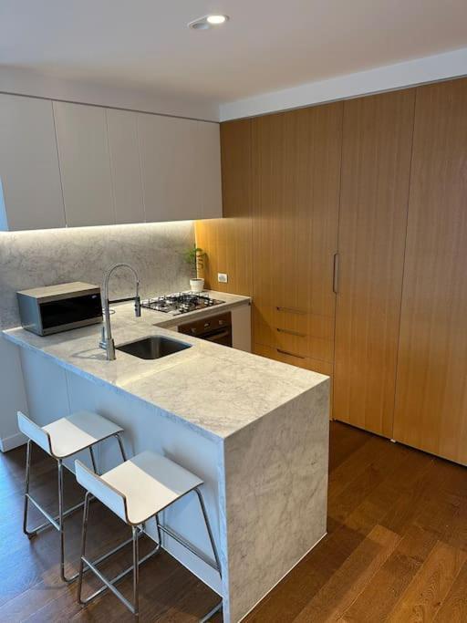 Apartment Lighthouse 3 Bedroom In The Heart Of The Cbd *