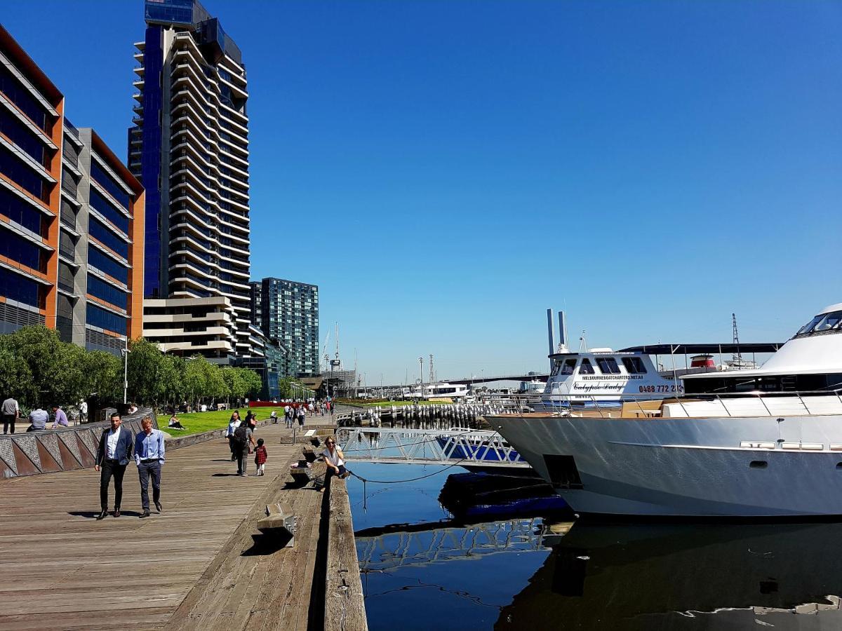 Luxe Waterfront Melbourne