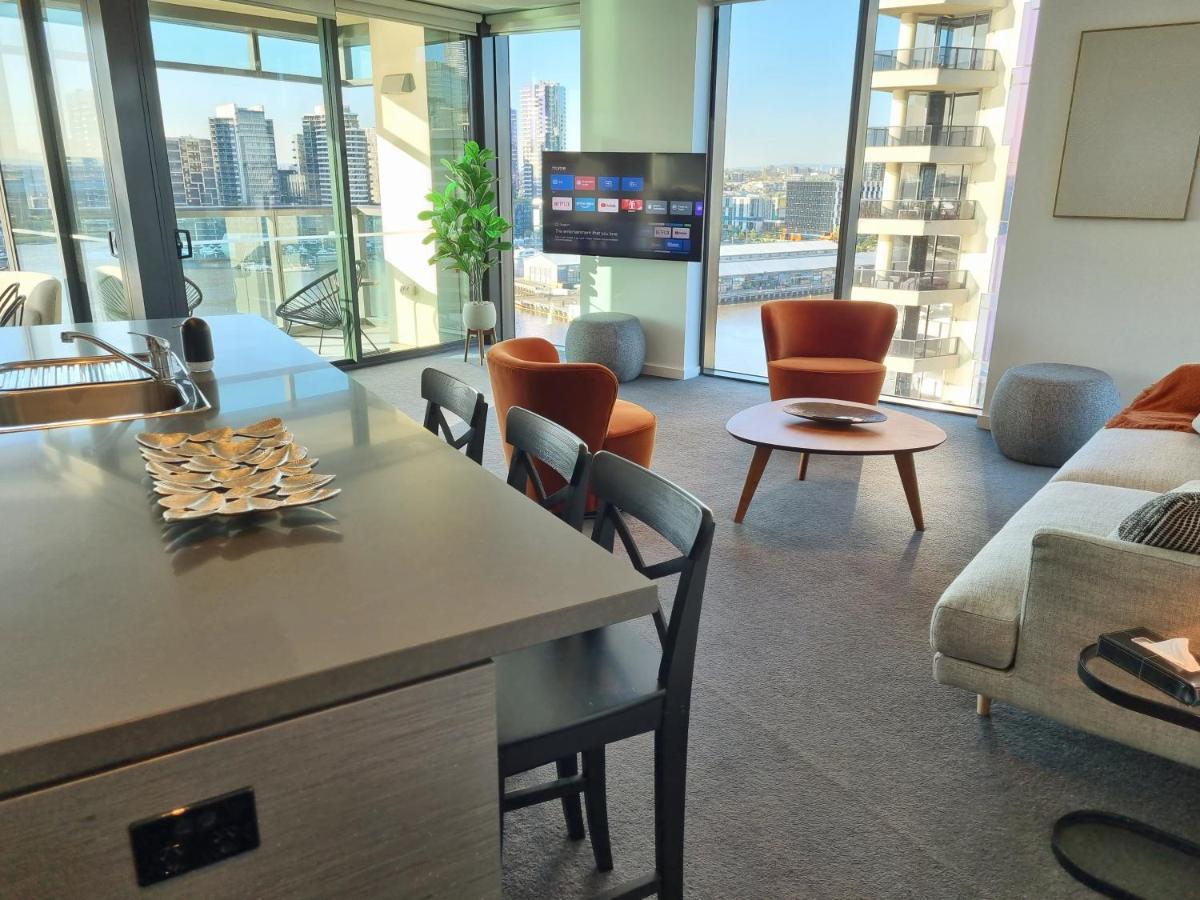 Luxe Waterfront Melbourne