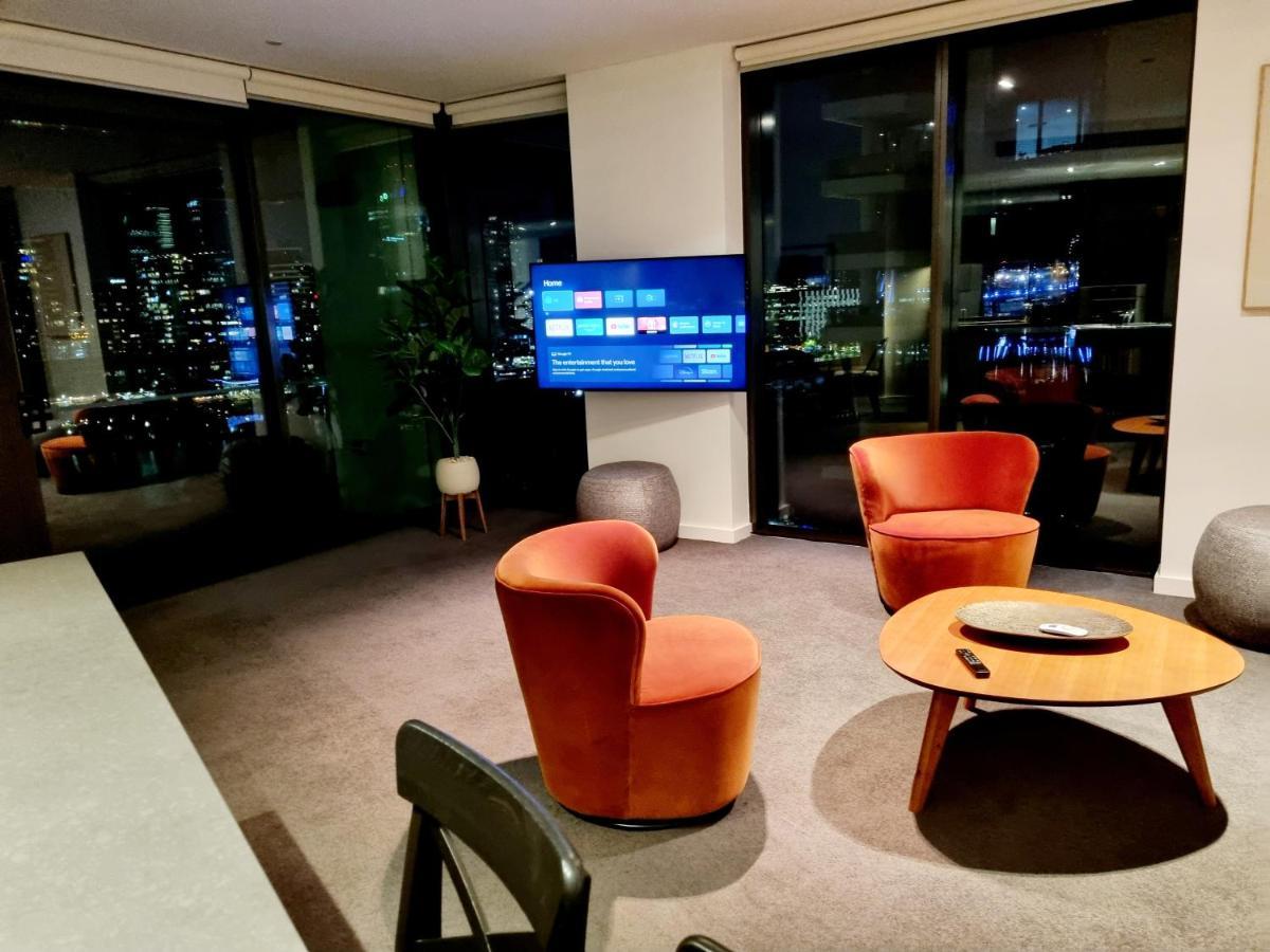 Luxe Waterfront Apartment