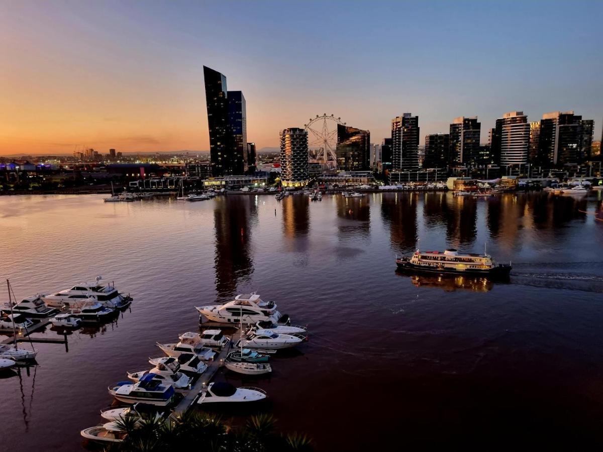 Luxe Waterfront Melbourne