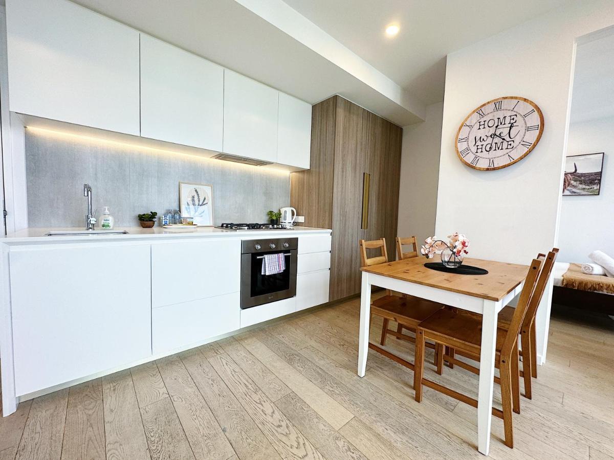 Beautiful Skyview Cbd Highrise 3beds With Carpark Available *